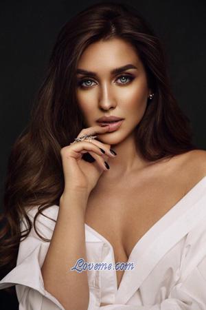 193879 - Mariya Alter: 30 - Ukraine