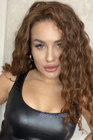 209584 - Elina Alter: 32 - Ukraine