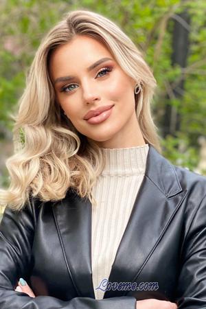 222999 - Olena Alter: 31 - Ukraine