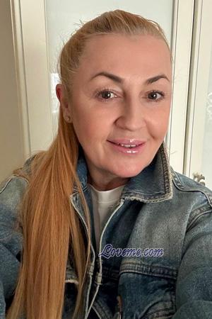 223647 - Olena Alter: 55 - Ukraine