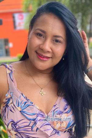 225125 - Liceth Alter: 40 - Kolumbien