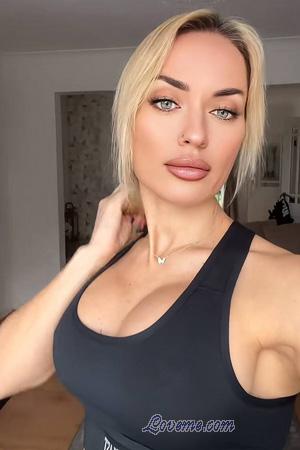 225942 - Olga Alter: 37 - Moldawien