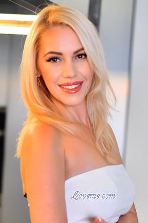 226152 - Anna Alter: 40 - Ukraine