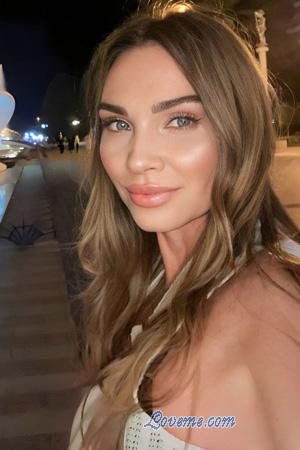 226527 - Khrystyna Alter: 47 - Ukraine