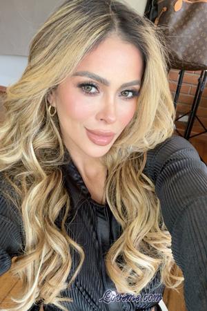 226543 - Adriana Alter: 34 - Kolumbien