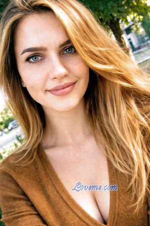 227047 - Kristina Alter: 26 - Ukraine