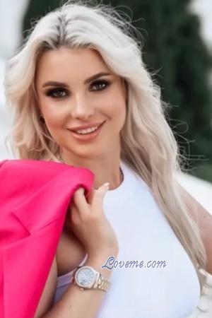 227085 - Olena Alter: 38 - Ukraine