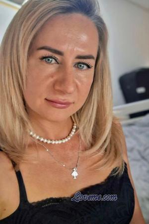 227186 - Viktoriia Alter: 42 - Ukraine