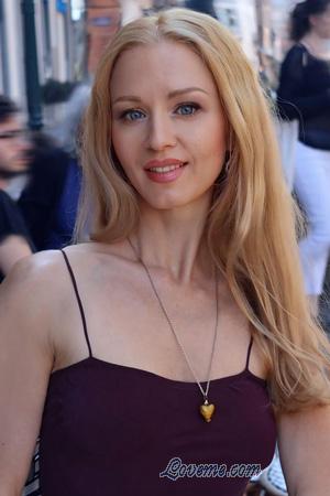 228428 - Mariia Alter: 40 - Ukraine