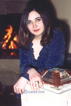 60146 - Kate Alter: 25 - Ukraine