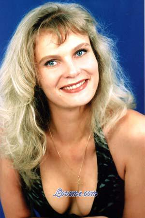 71041 - Elena Alter: 34 - Russia