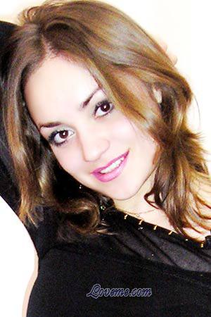 82408 - Julia Alter: 24 - Ukraine